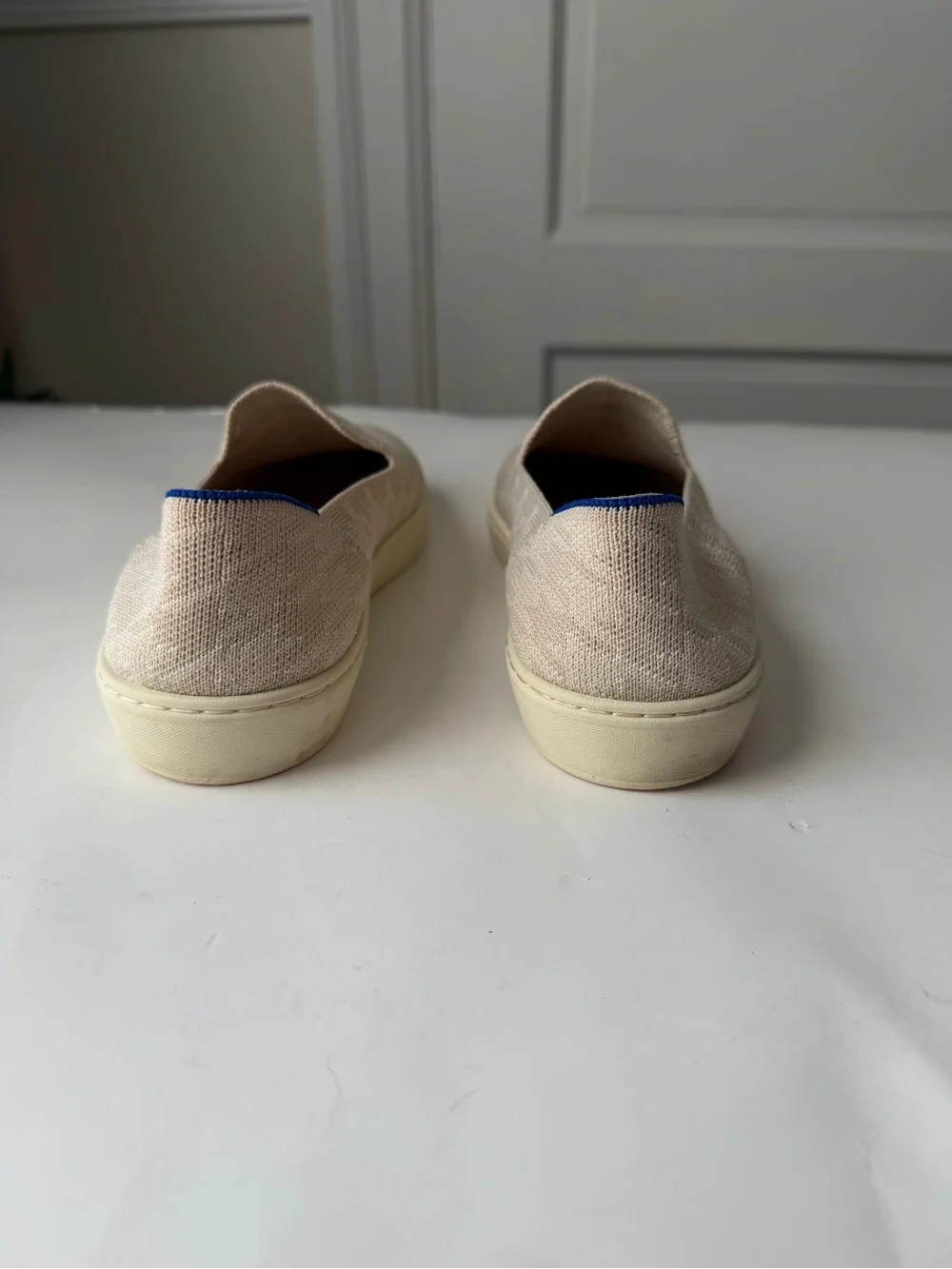 Rothy’s Ivory Houndstooth Slip On Sneaker Shoes Classic Blue Heel Casual Sz 7